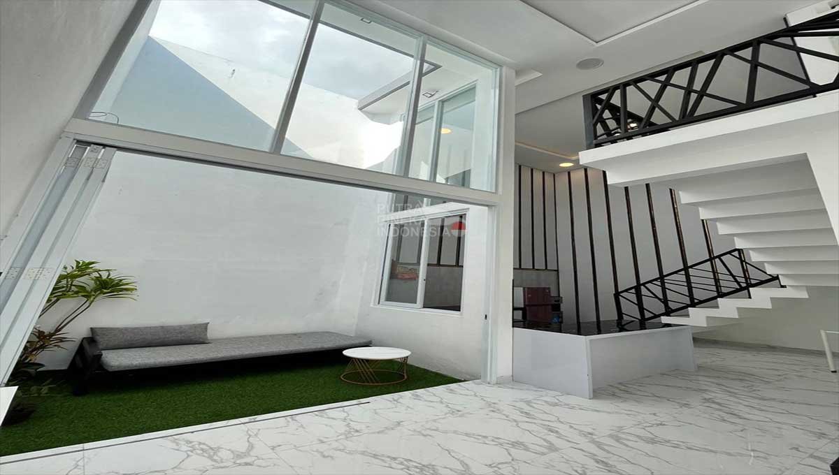 Rumah Brand New 5 Bed 1,9 M Sading , Bali KC-2108