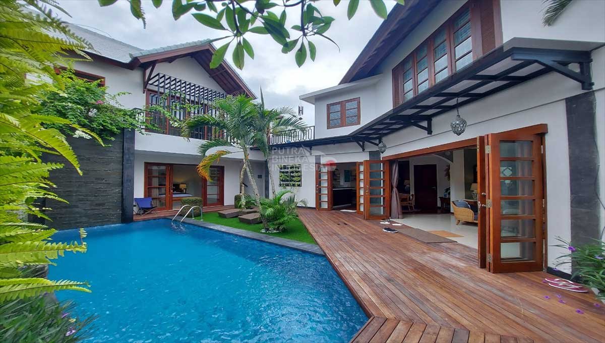 Villa Tropical 3 Bed 9M Seminyak,Badung Bali AG-1940