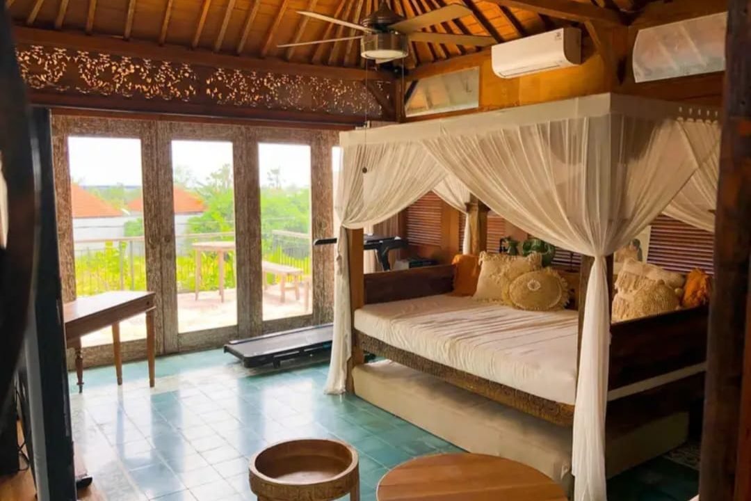 WhatsApp Image 2024-10-08 at 10.06.22 (1)