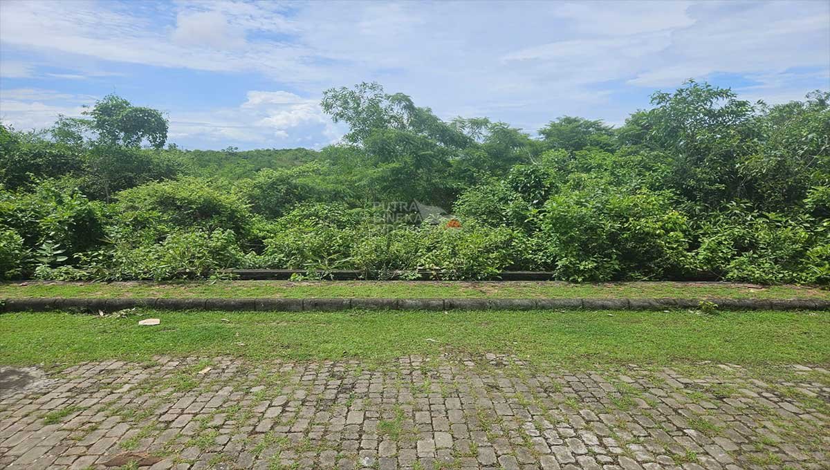Land 6.7 Are Ungasan, South Kuta Bali DZ-2710