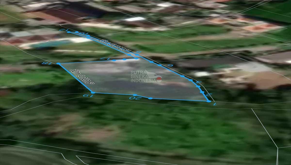 Land 10 Are Bonus Building Villa Padoanan ST-3011