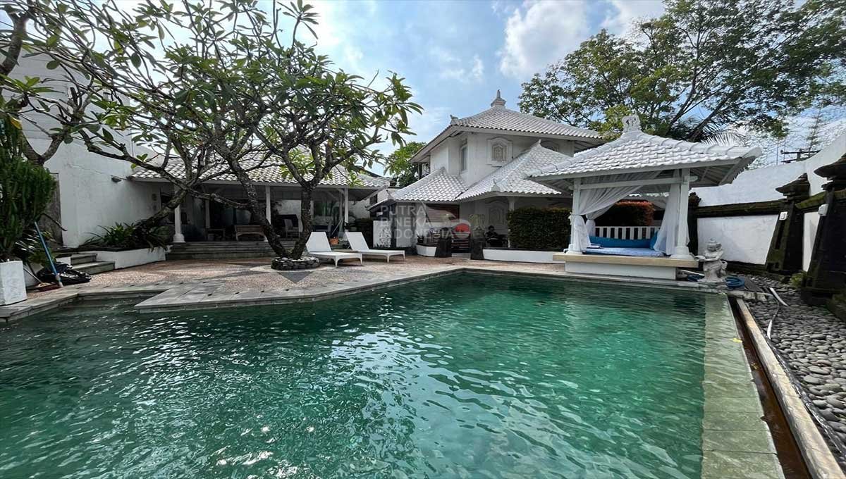 Villa Brand New 2 Bed In Kerobokan,Badung Bali KD-3506