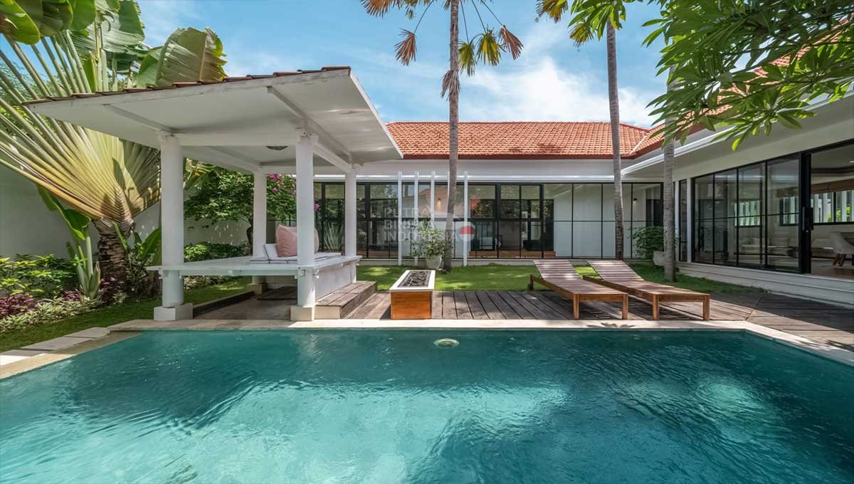 Villa For Rent 3 Bed In Berawa,Tibubeneng Bali AK-3613