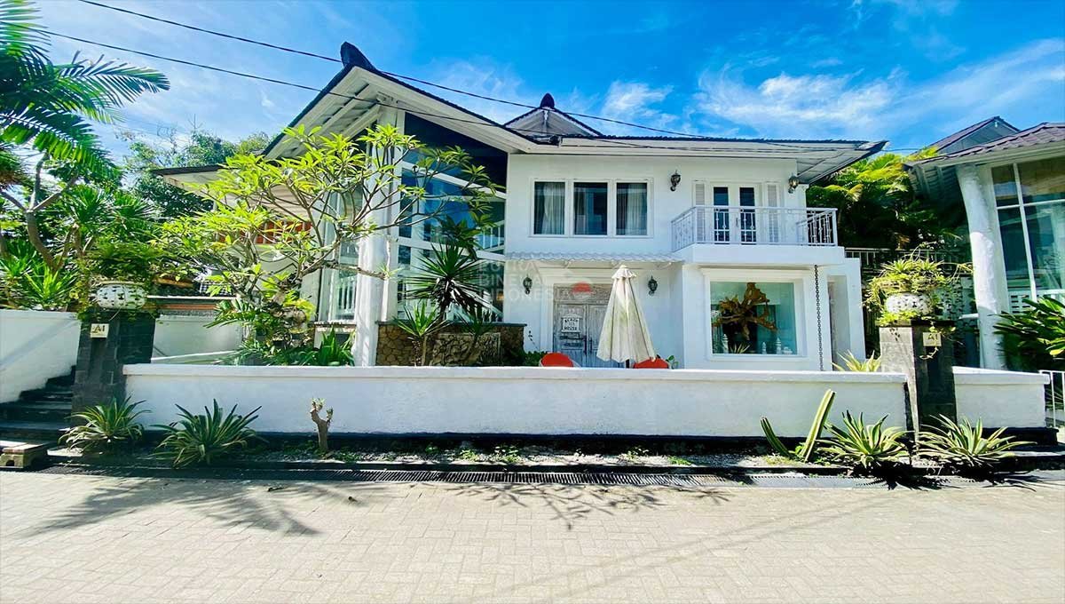 Villa For Rent 2 Bed In Berawa,Tibubeneng Bali LU-3593