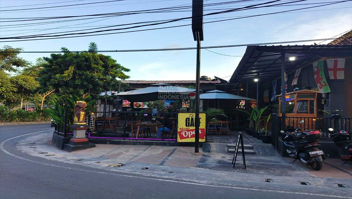 Cafe Business for Sale in Seminyak, Badung, Bali PU-3614