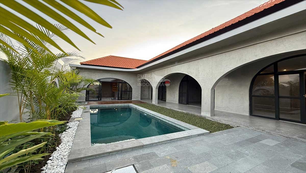 Villa For Rent 3 Bed In Padang Linjong,Canggu,Bali LU-3764