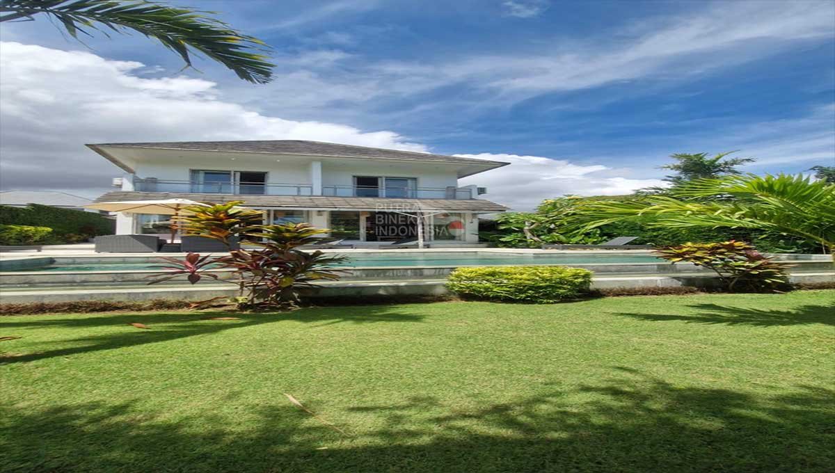 Villa For Rent 4 Bed In Bumbak,Umalas,Kerobokan Bali CR-3949