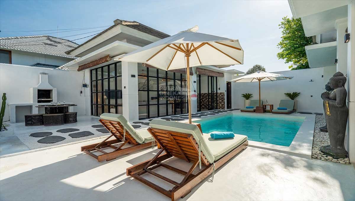 Villa For Rent 2 Bed In Padonan,Tibubeneng Bali EK-3919