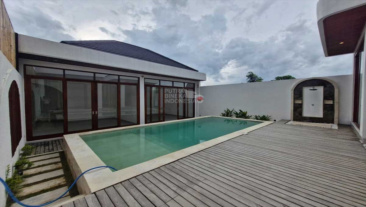 Villa For Rent 3 Bed In Pererenan,Badung Bali KD-3904