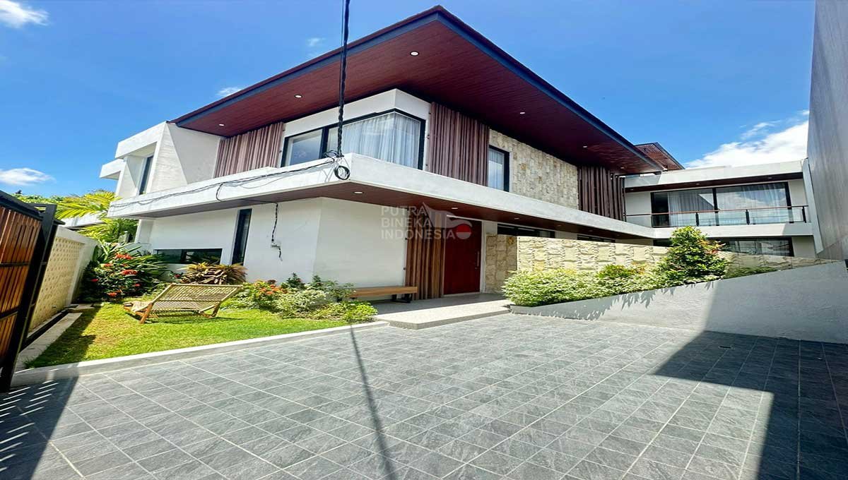 Villa For Rent 3 Bed In Pererenan,Badung Bali KN-3883