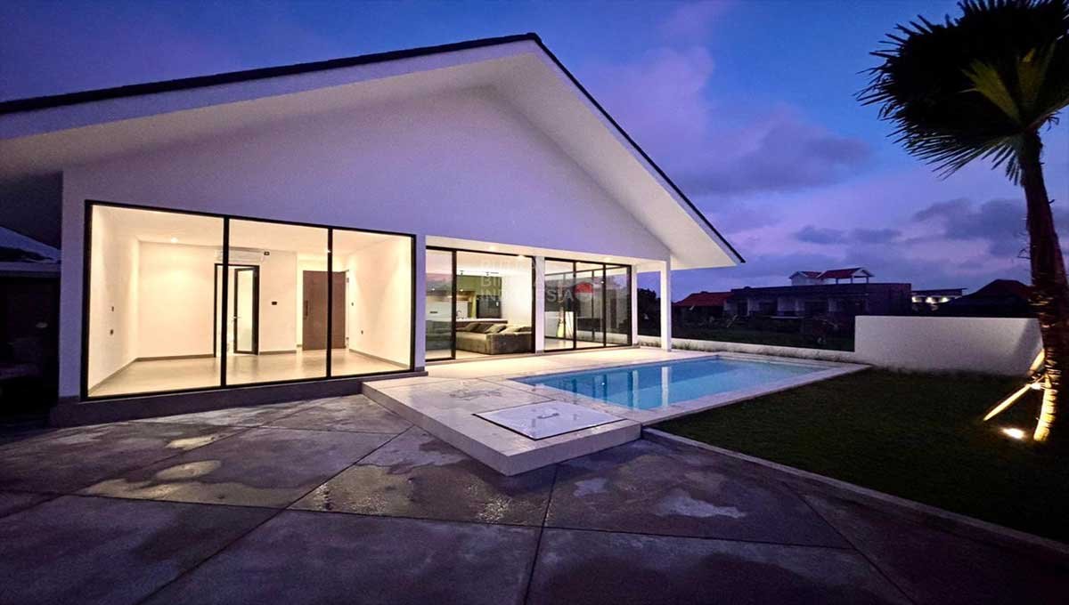 Villa For Rent 3 Bed In Padonan,Tibubeneng Bali ST-3942