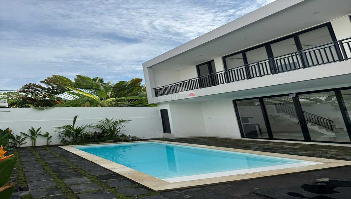 Villa For Rent 3 Bed In Padonan,Tibubeneng Bali EK-4021