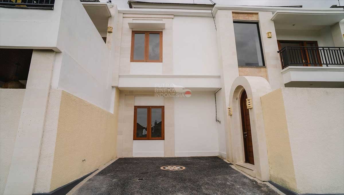 House For Rent 3 Bed In Dalung,Badung Bali RK-4097