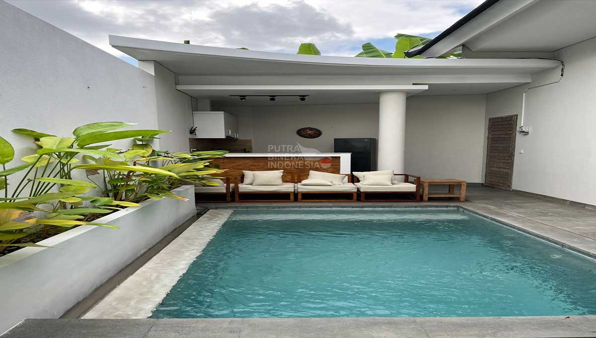 Villa For Rent 2 Bed In Padonan,Tibubeneng Bali ST-4016