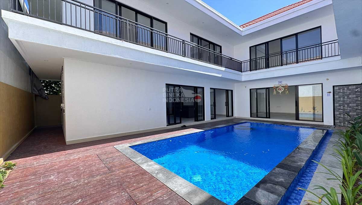 Villa For Rent 3 Bed In Petitenget,Badung Bali YT-4251