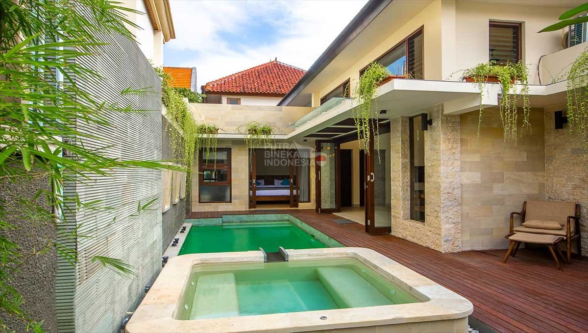 Villa For Rent 3 Bed In Kerobokan,Badung Bali EK-4268
